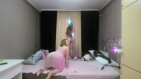 Elsa  online show from 03/30/26, 03:40