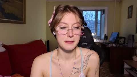 elsaangel online show from 11/18/25, 02:17