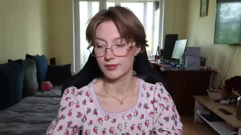 elsaangel online show from 05/17/26, 03:04