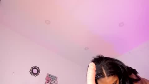 elsiemorrison online show from 11/04/25, 07:02