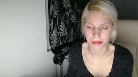 Snapshot of elssa_rush chatting on 03/01/25, 08:53 elssa_rush online show from 03/01/25, 08:53