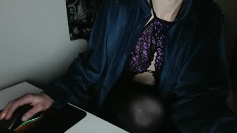 Snapshot of elssa_rush chatting on 03/12/25, 05:49 elssa_rush online show from 03/12/25, 05:49