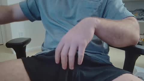 Snapshot of eltanke2206 chatting on 03/10/25, 06:12 alexgarg online show from 03/10/25, 06:12