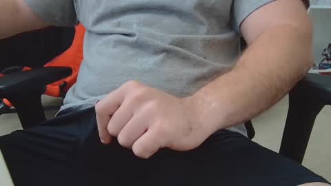 Snapshot of eltanke2206 chatting on 10/01/25, 03:40 alexgarg online show from 10/01/25, 03:40