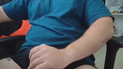 Snapshot of eltanke2206 chatting on 10/23/25, 05:33 alexgarg online show from 10/23/25, 05:33