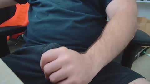 Snapshot of eltanke2206 chatting on 01/06/26, 06:55 alexgarg online show from 01/06/26, 06:55