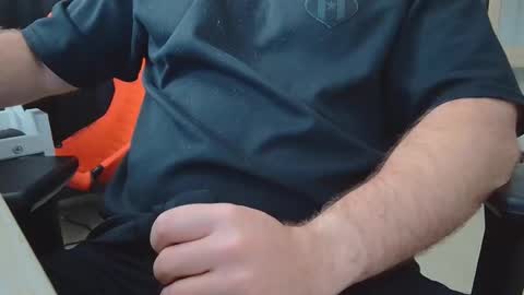 Snapshot of eltanke2206 chatting on 03/11/26, 10:05 alexgarg online show from 03/11/26, 10:05