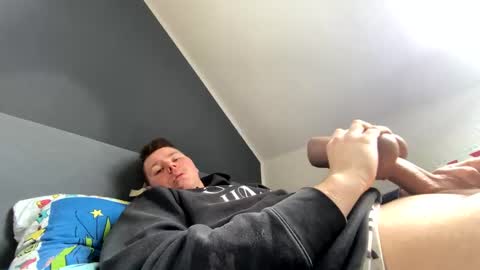 Snapshot of eltat_75 chatting on 02/07/25, 11:01 eltat_75 online show from 02/07/25, 11:01