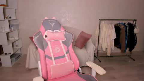 Luna online show from 11/02/25, 02:19