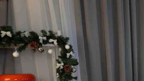 Erica  online show from 12/15/25, 12:09