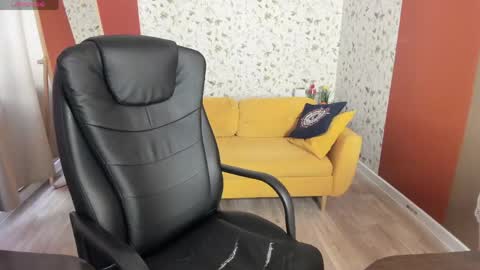 Erica  online show from 04/17/26, 01:36