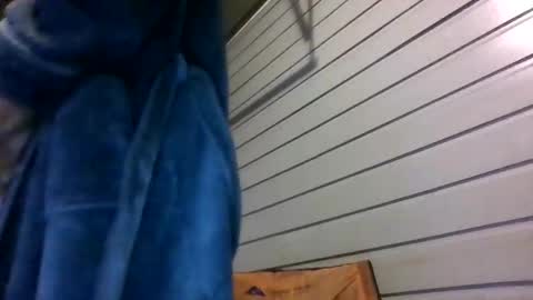 elwooood7 online show from 04/18/26, 11:47