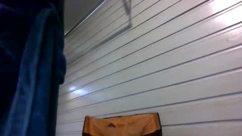 elwooood7 online show from 04/23/26, 01:57