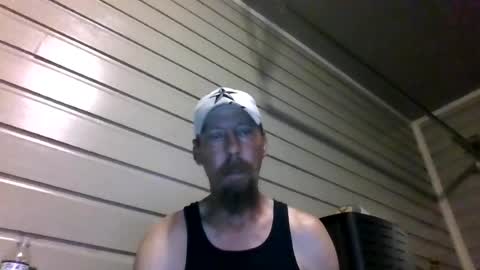 Snapshot of elwooood7 chatting on 06/13/26, 10:24 elwooood7 online show from 06/13/26, 10:24