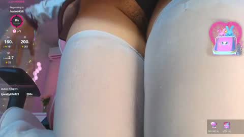 Snapshot of ely_cherry18 chatting on 05/19/26, 01:56 Ely online show from 05/19/26, 01:56