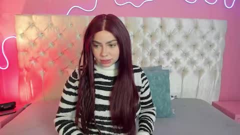 Snapshot of ely_maldox chatting on 09/18/25, 12:18 Ely online show from 09/18/25, 12:18