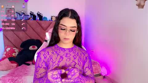 Snapshot of ely_w1 chatting on 05/25/26, 10:43 ely_w1 online show from 05/25/26, 10:43