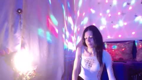 Elisa online show from 02/23/26, 06:16