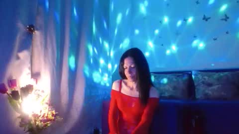 Elisa online show from 05/08/26, 07:30