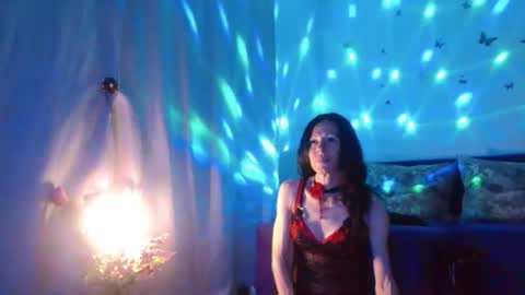 Elisa online show from 06/24/26, 06:18