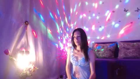 Elisa online show from 06/27/26, 06:35