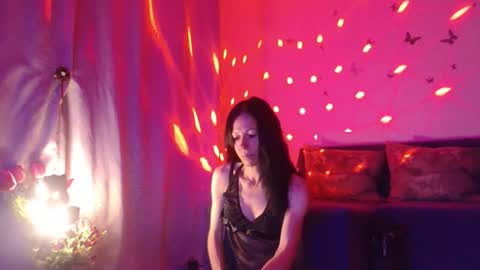 Elisa online show from 07/06/26, 06:10