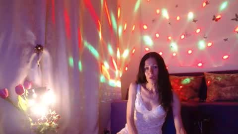 Elisa online show from 07/21/26, 07:16