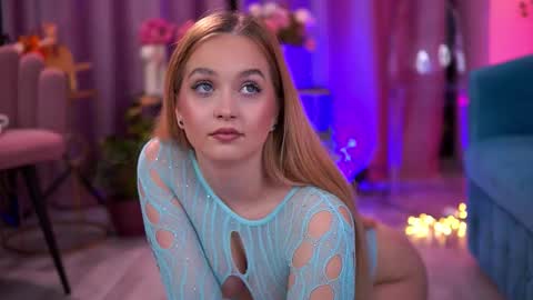 Elyssa online show from 11/21/25, 08:18