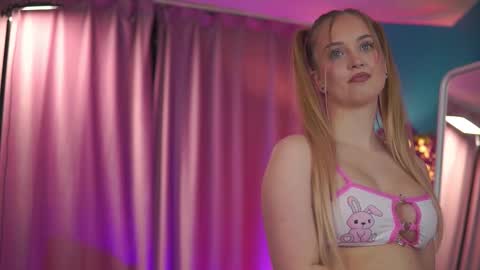 Elyssa online show from 03/02/26, 07:10