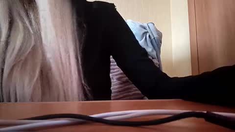 Elza Kom online show from 10/24/25, 07:16