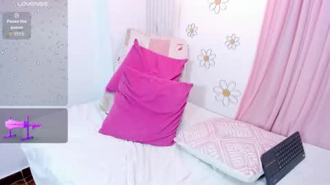 Snapshot of em_aa1 chatting on 12/03/25, 10:41 A N D R E A online show from 12/03/25, 10:41