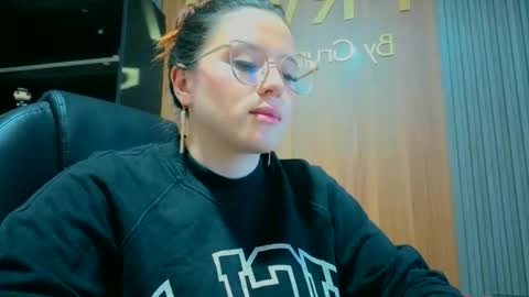 Snapshot of ema_04 chatting on 02/02/26, 03:11 Estefany Martinez Acua INSTAGRAM ema 04oficial online show from 02/02/26, 03:11