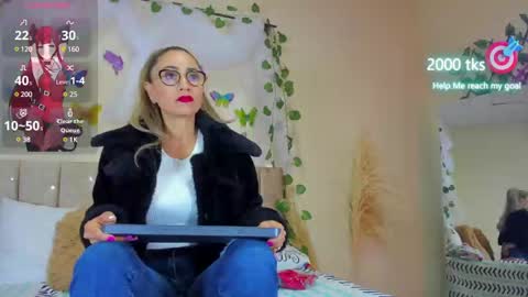 Snapshot of ema_garciaa chatting on 03/08/25, 02:30 ema garcia  online show from 03/08/25, 02:30