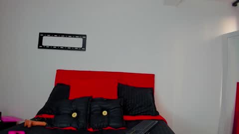 Snapshot of ema_garciaa chatting on 11/02/25, 11:23 ema garcia  online show from 11/02/25, 11:23