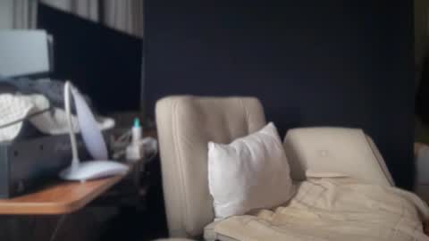 Snapshot of ema_lov3 chatting on 01/15/26, 01:54 Ema Love online show from 01/15/26, 01:54