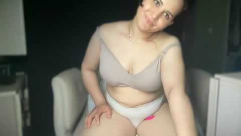 Snapshot of ema_lov3 chatting on 07/03/26, 02:18 Ema Love online show from 07/03/26, 02:18