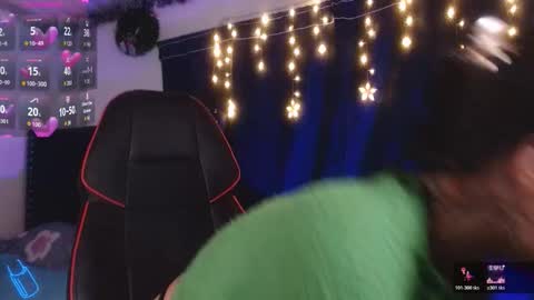 ema_ploxx online show from 12/04/25, 03:05