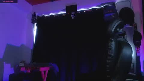 ema_ploxx online show from 07/26/26, 05:53