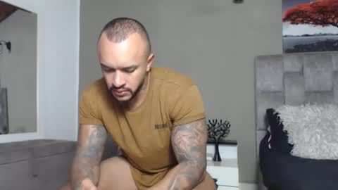 Snapshot of emanuelspencer chatting on 04/30/26, 04:52 emanuelspencer online show from 04/30/26, 04:52