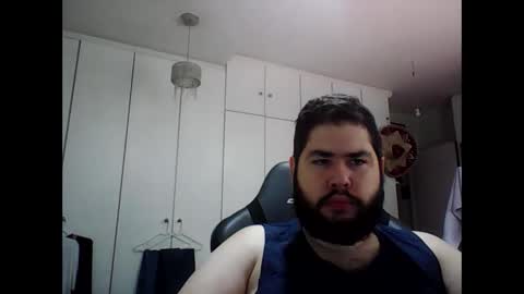 embarrassed_str8_3incher online show from 11/25/25, 02:39