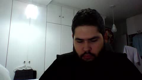 embarrassed_str8_3incher online show from 07/19/26, 10:57