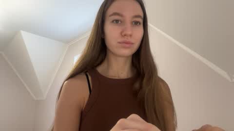 Alina online show from 11/18/25, 11:47