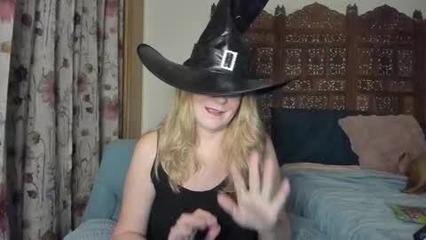 Ember Pheonixxx online show from 11/01/25, 01:40