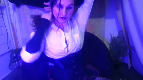 Ellie online show from 01/20/25, 04:10