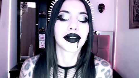 Snapshot of emearld_black chatting on 12/05/24, 09:17 Emerald Black online show from 12/05/24, 09:17