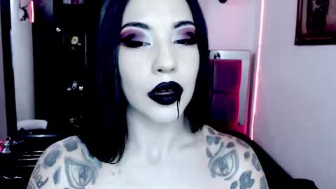 Emerald Black online show from 11/14/25, 06:12