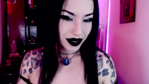 Snapshot of emearld_black chatting on 07/07/26, 04:59 Emerald Black online show from 07/07/26, 04:59