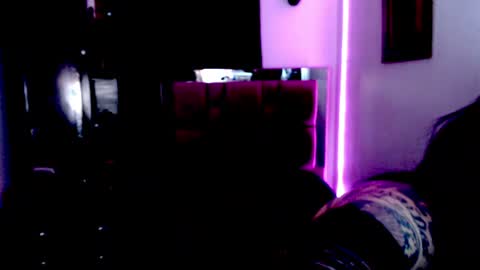 Snapshot of emearld_black chatting on 07/20/26, 03:54 Emerald Black online show from 07/20/26, 03:54