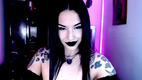 Snapshot of emearld_black chatting on 07/24/26, 05:38 Emerald Black online show from 07/24/26, 05:38
