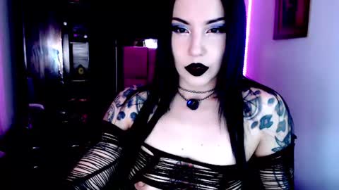 Snapshot of emearld_black chatting on 07/25/26, 04:54 Emerald Black online show from 07/25/26, 04:54